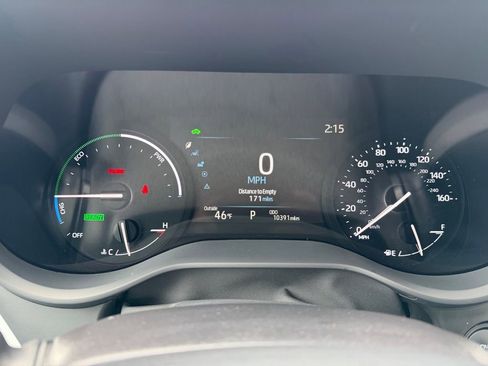 Used 2025 Toyota Sienna LE image 15