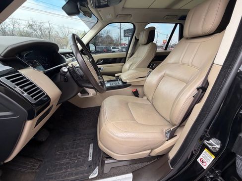 Used 2019 Land Rover Range Rover HSE image 24