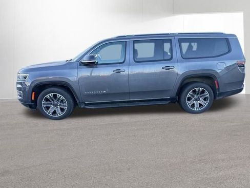 Used 2024 Jeep Wagoneer L Series II w/ Flexible Seating Group image 4