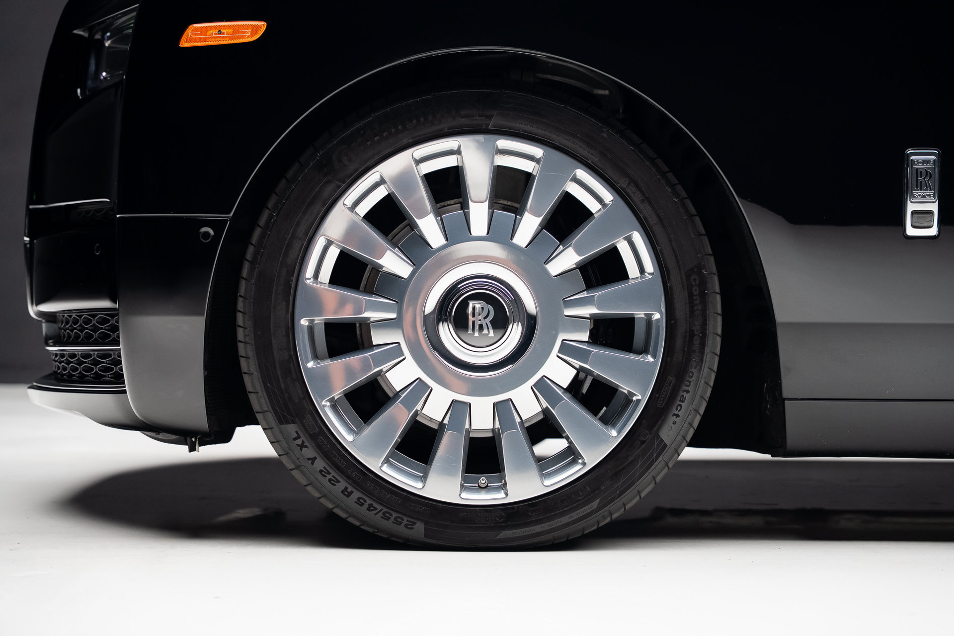 Used 2023 Rolls-Royce Phantom Sedan w/ The Phantom Package RWD image 20