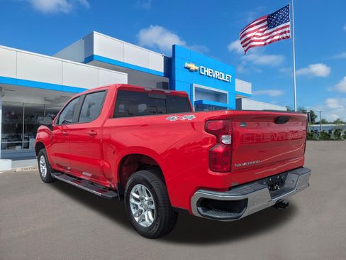 Used 2023 Chevrolet Silverado 1500 LT w/ Leather Package AWD/4WD image 5