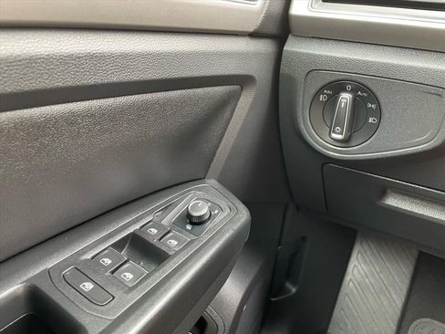 Used 2019 Volkswagen Atlas SE w/ Panoramic Sunroof Package image 14