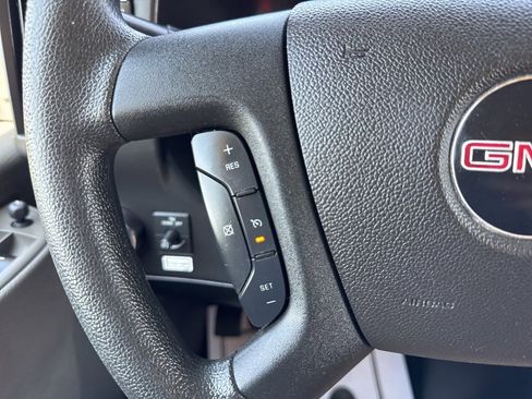 Used 2021 GMC Savana 3500 Extended w/ Power Convenience Package image 8