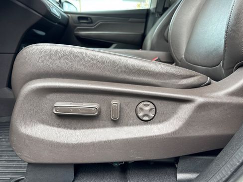 Used 2018 Honda Odyssey EX-L image 15