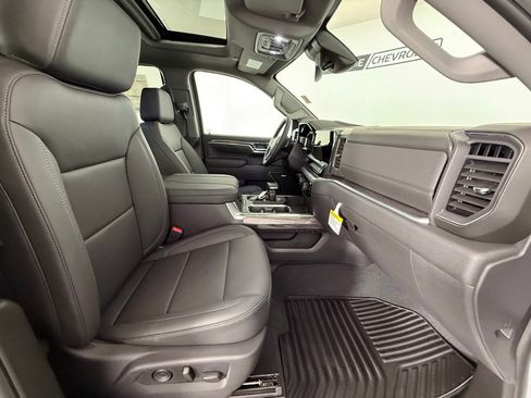 New 2026 Chevrolet Silverado 1500 LTZ w/ LTZ Convenience Package II AWD/4WD image 17