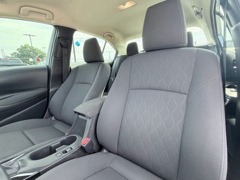 Used 2025 Toyota Corolla LE FWD image 20