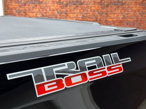 Used 2022 Chevrolet Silverado 1500 Custom Trail Boss image 6