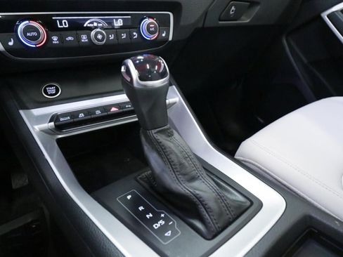 Used 2022 Audi Q3 2.0T Premium AWD/4WD image 18