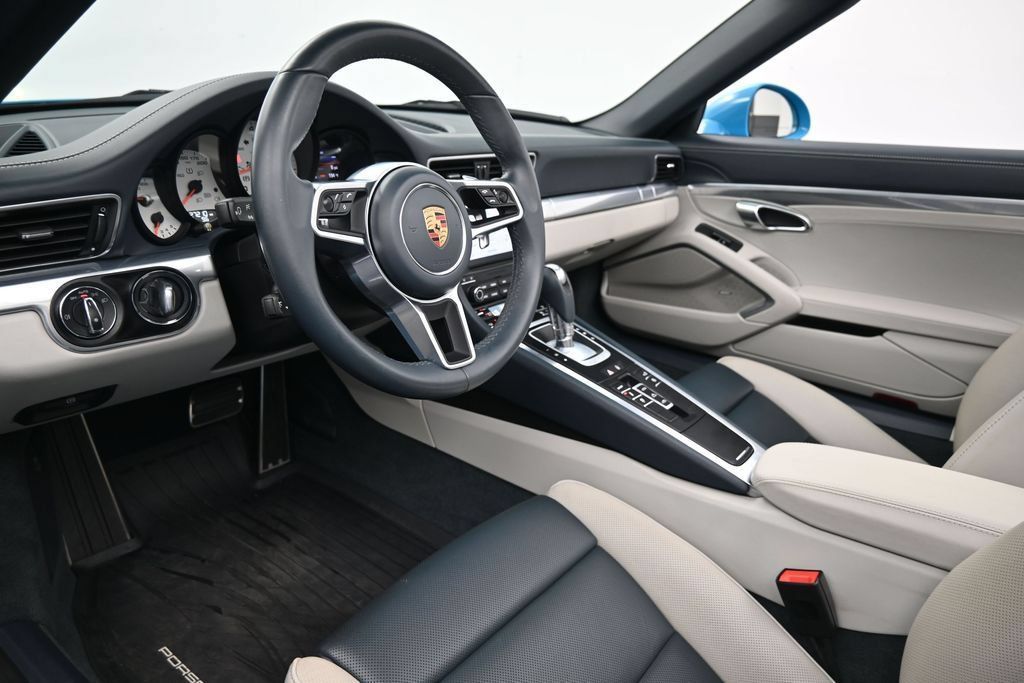 Certified 2019 Porsche 911 Carrera S RWD image 4