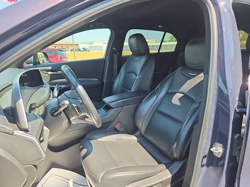 Used 2024 Cadillac XT4 Premium Luxury FWD image 10