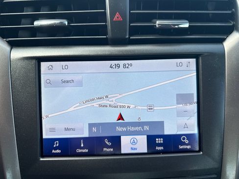 Used 2020 Ford Fusion SE FWD image 16