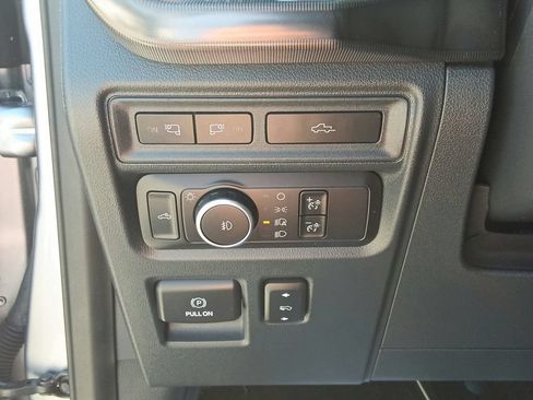 Used 2021 Ford F150 Platinum AWD/4WD image 30