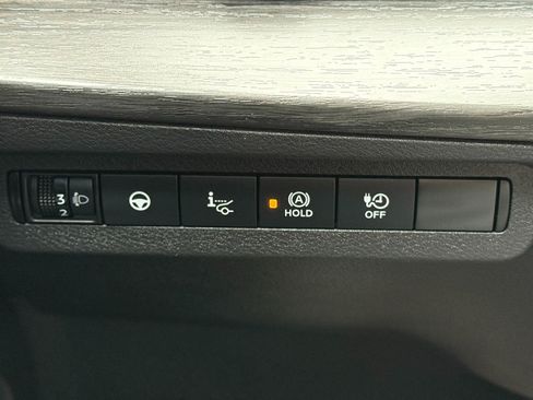 Used 2023 Nissan Ariya FWD image 19