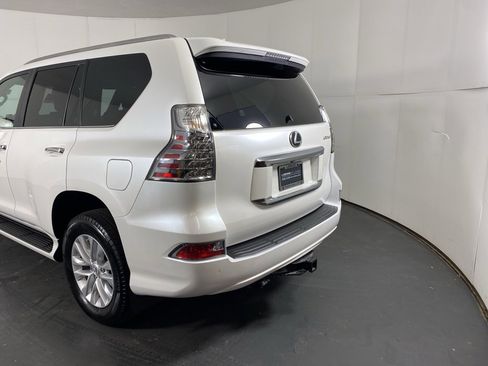 Certified 2023 Lexus GX 460 Premium w/ Premium Package image 9