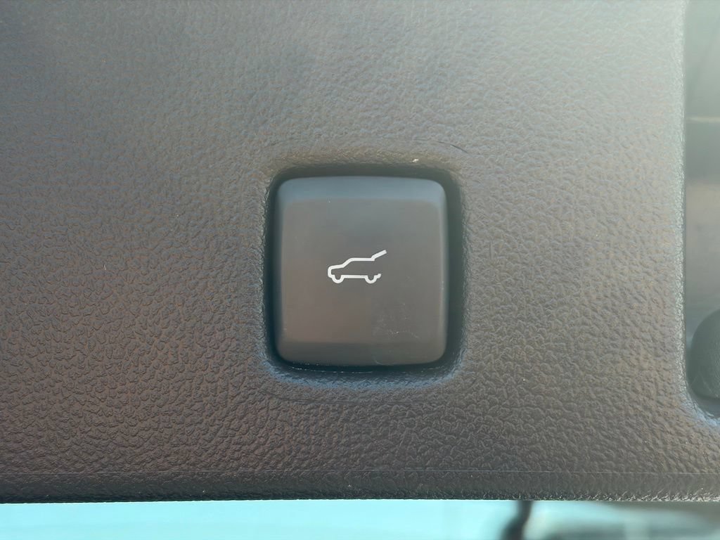 Used 2025 Ford Escape ST-Line w/ Tech Pack #1 AWD/4WD image 10