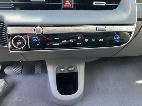 Used 2024 Hyundai Ioniq 5 SEL AWD/4WD image 33