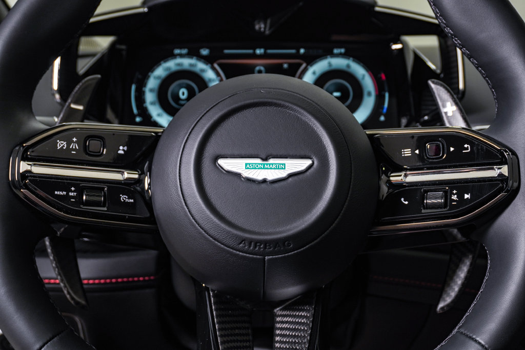 Used 2026 Aston Martin Vanquish Convertible RWD image 28