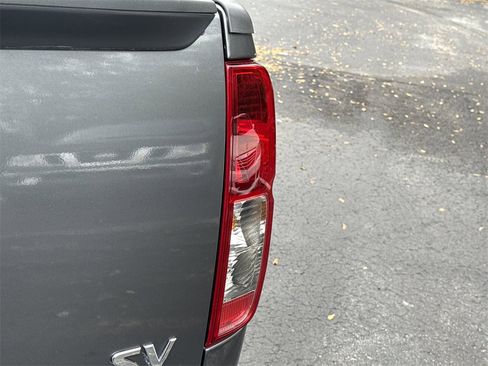 Certified 2019 Nissan Frontier SV image 19