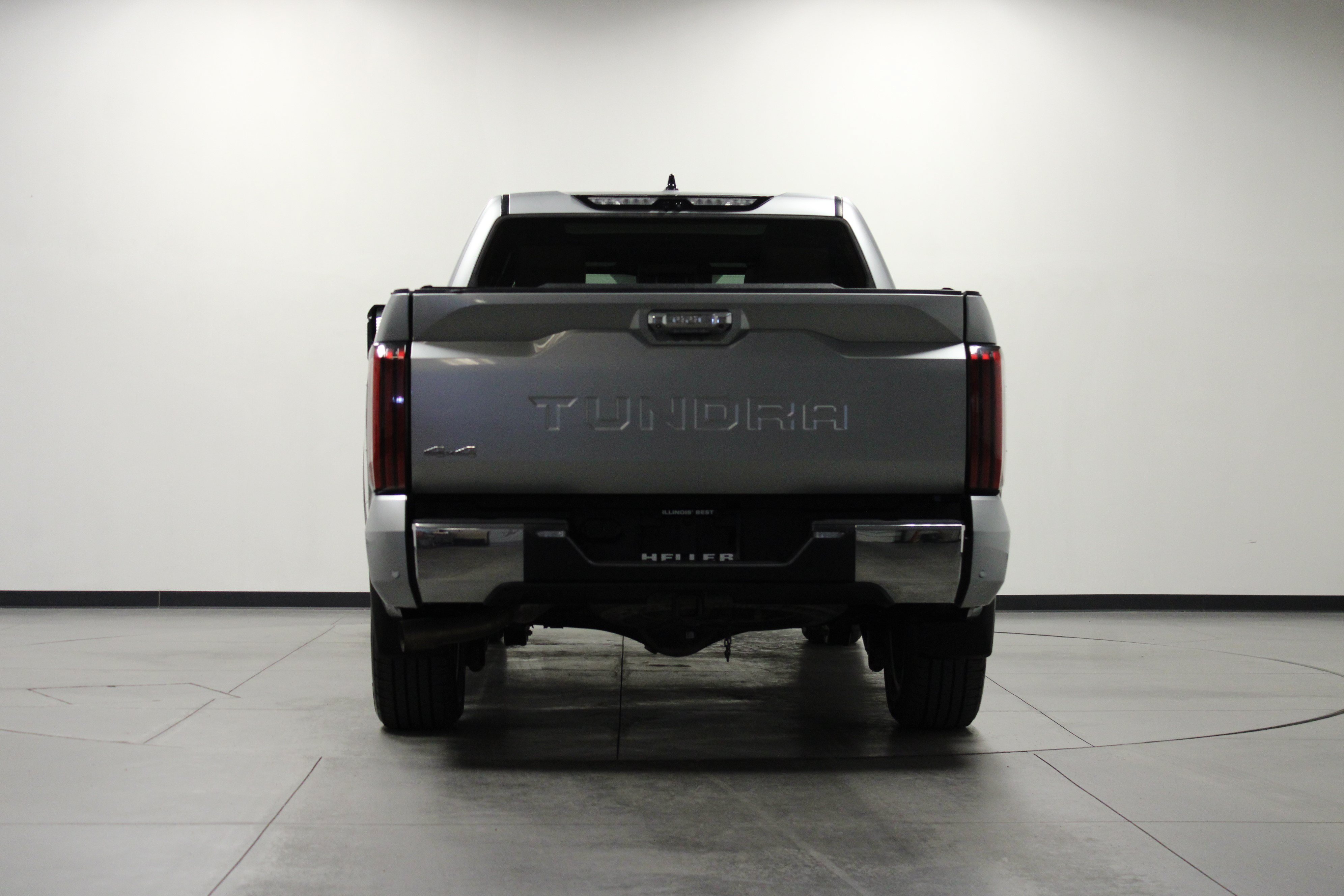Used 2022 Toyota Tundra 1794 Edition AWD/4WD image 5