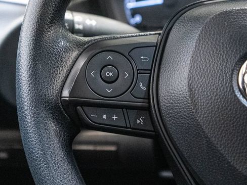 Used 2025 Toyota Corolla LE FWD image 18
