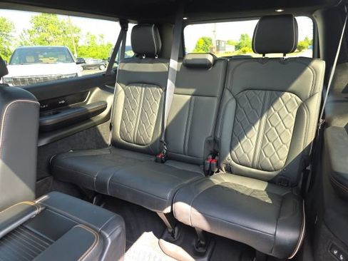 Used 2025 Jeep Grand Wagoneer L Series III w/ Rear Seat Video Group 1 AWD/4WD image 38