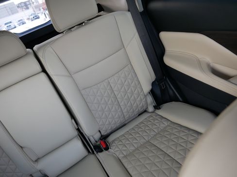 Used 2024 Nissan Murano Platinum w/ Cargo Package image 14