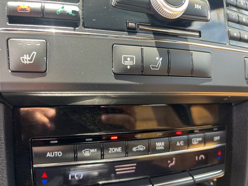 Used 2010 Mercedes-Benz E 350 Sedan image 27