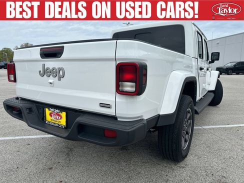 Used 2021 Jeep Gladiator Overland AWD/4WD image 3