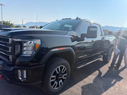 Used 2022 GMC Sierra 2500 AT4 AWD/4WD image 1