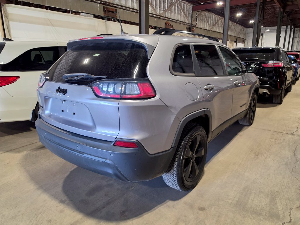 Used 2019 Jeep Cherokee Latitude Plus AWD/4WD image 2