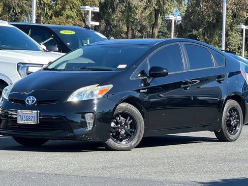 Used 2015 Toyota Prius Two FWD image 9