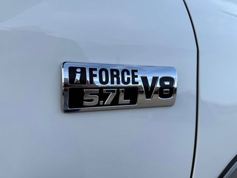 Used 2015 Toyota Tundra SR5 image 9