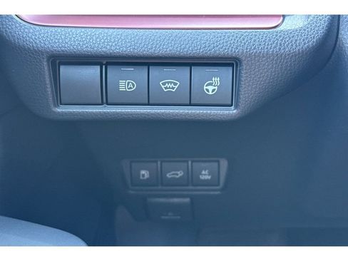 New 2026 Toyota Prius Plug-In Hybrid FWD image 28