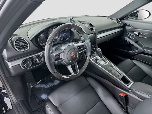 Certified 2025 Porsche 718 Cayman RWD image 4