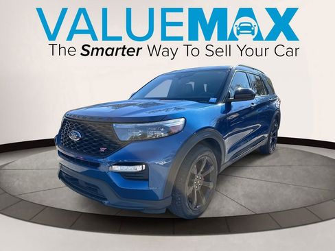 Used 2022 Ford Explorer ST w/ ST Street Pack image 8