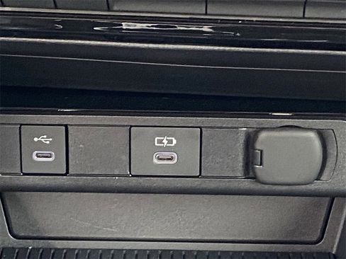 Certified 2026 Toyota Prius XSE Premium image 29