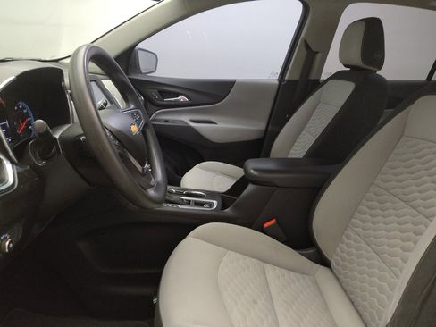 Used 2018 Chevrolet Equinox LS image 17