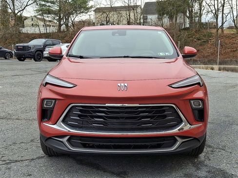 Used 2024 Buick Encore GX Preferred image 2