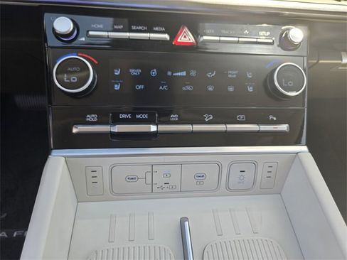 New 2025 Hyundai Santa Fe Calligraphy image 18