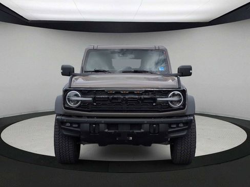 Used 2025 Ford Bronco Badlands AWD/4WD image 3