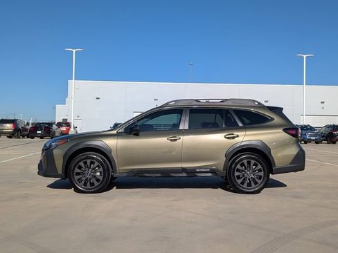 Certified 2025 Subaru Outback Onyx Edition image 3