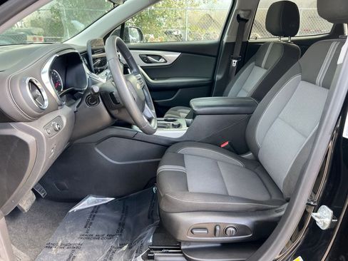 Used 2025 Chevrolet Blazer LT image 23