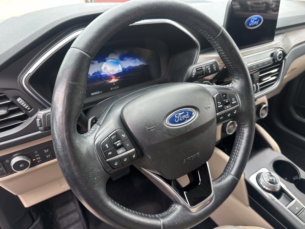 Used 2020 Ford Escape Titanium AWD/4WD image 15