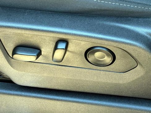 Used 2024 GMC Sierra 1500 SLE image 15