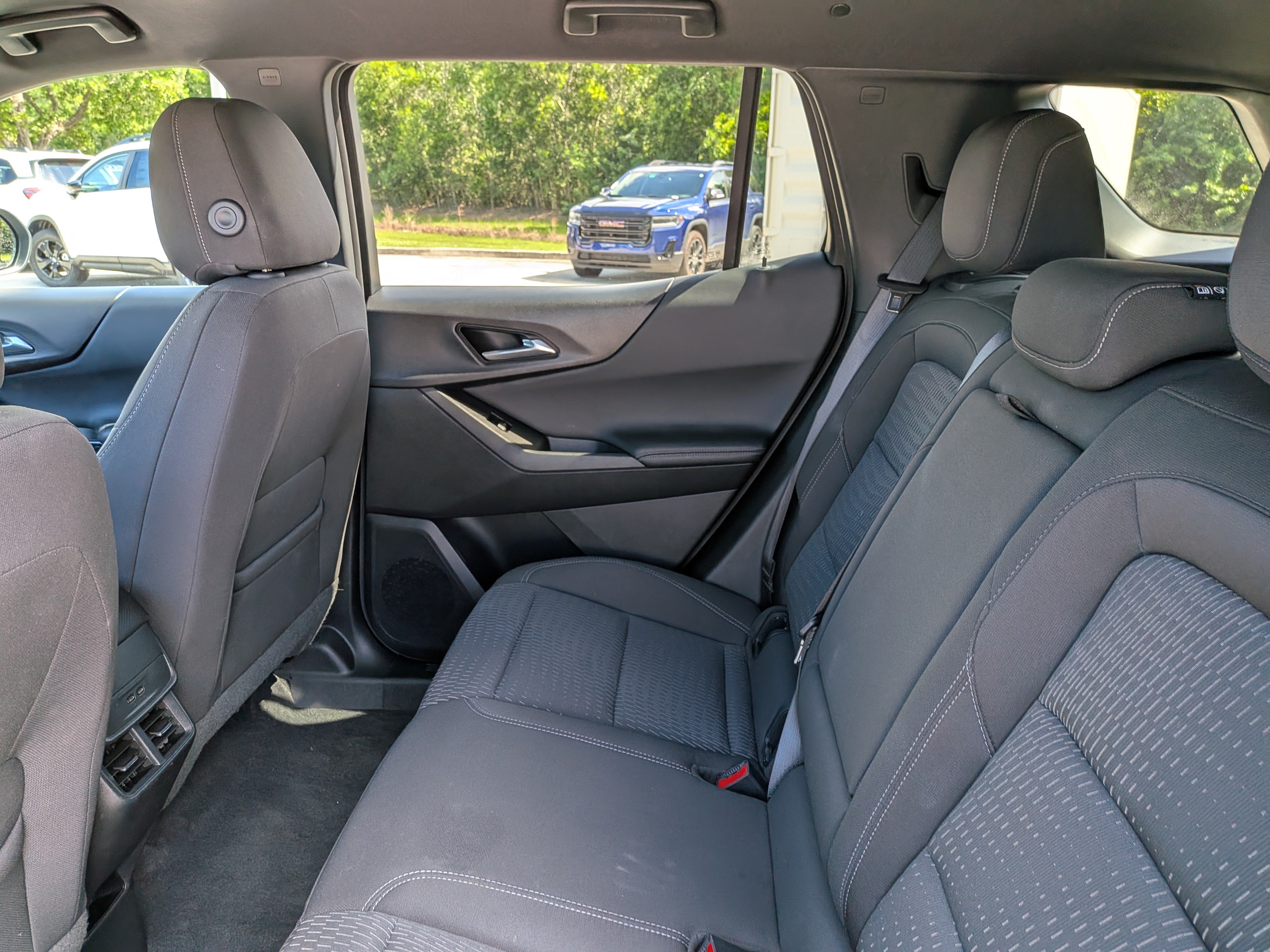 Used 2025 Chevrolet Equinox LT FWD image 14