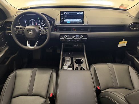 New 2025 Honda Pilot EX-L image 9