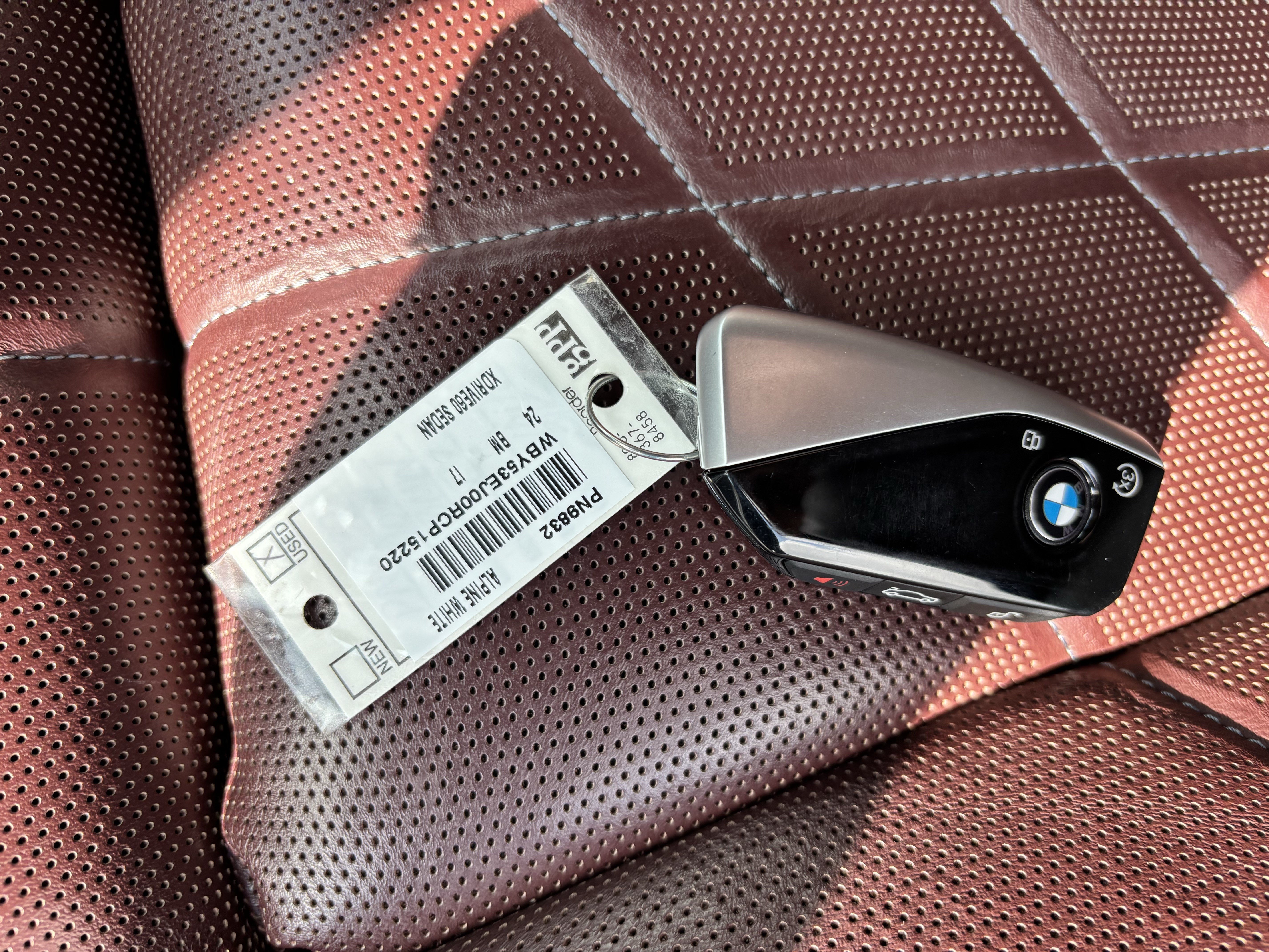Certified 2024 BMW i7 xDrive60 AWD/4WD image 37