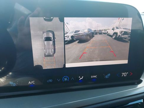 New 2026 Chevrolet Traverse LT w/ Enhanced Driving Package FWD image 23