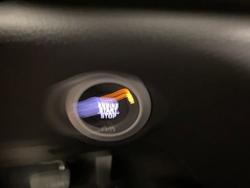 New 2026 Chrysler Pacifica Pinnacle AWD/4WD image 18