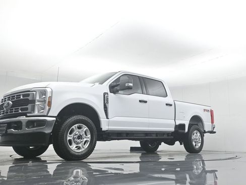 New 2026 Ford F250 XLT w/ FX4 Off-Road Package image 48